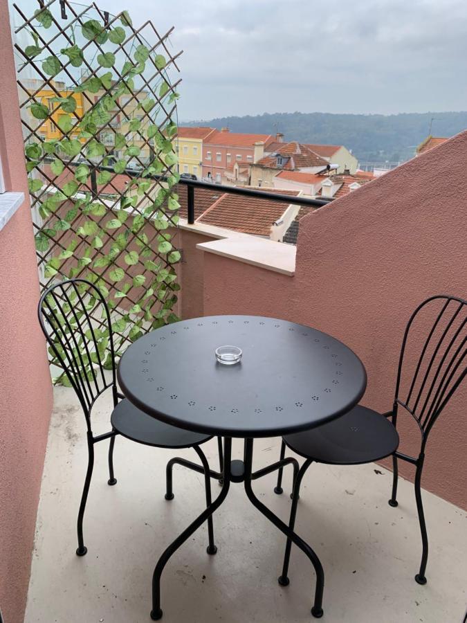 Apartment2 With Terrace And A View Near Amoreiras Lisbon